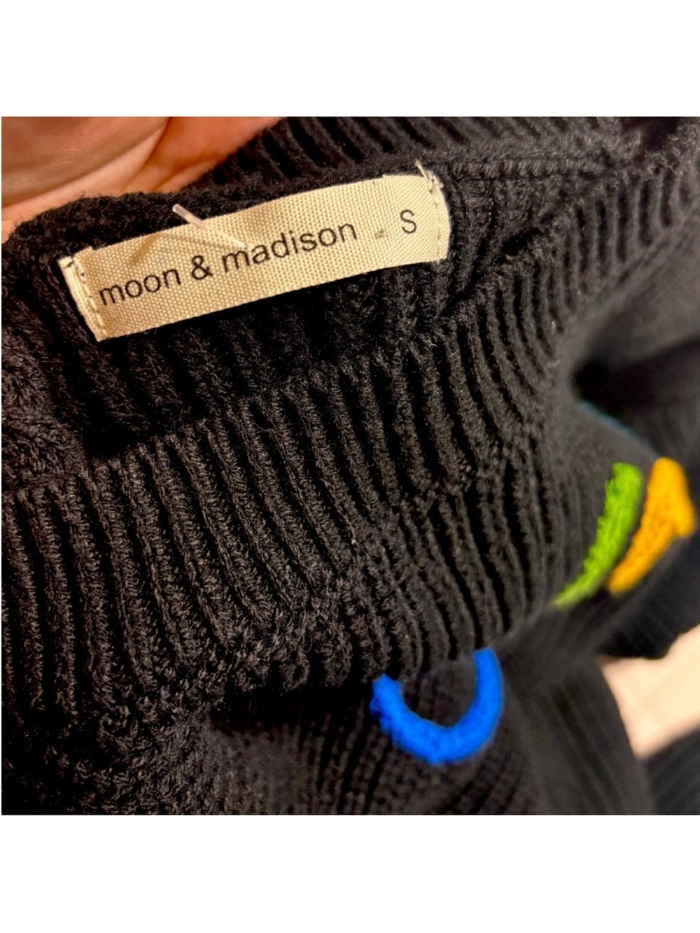 Moon & Madison Rainbow "Sunday" Embroidered Cropped Knit Sweater – Size S - Picture 8 of 10